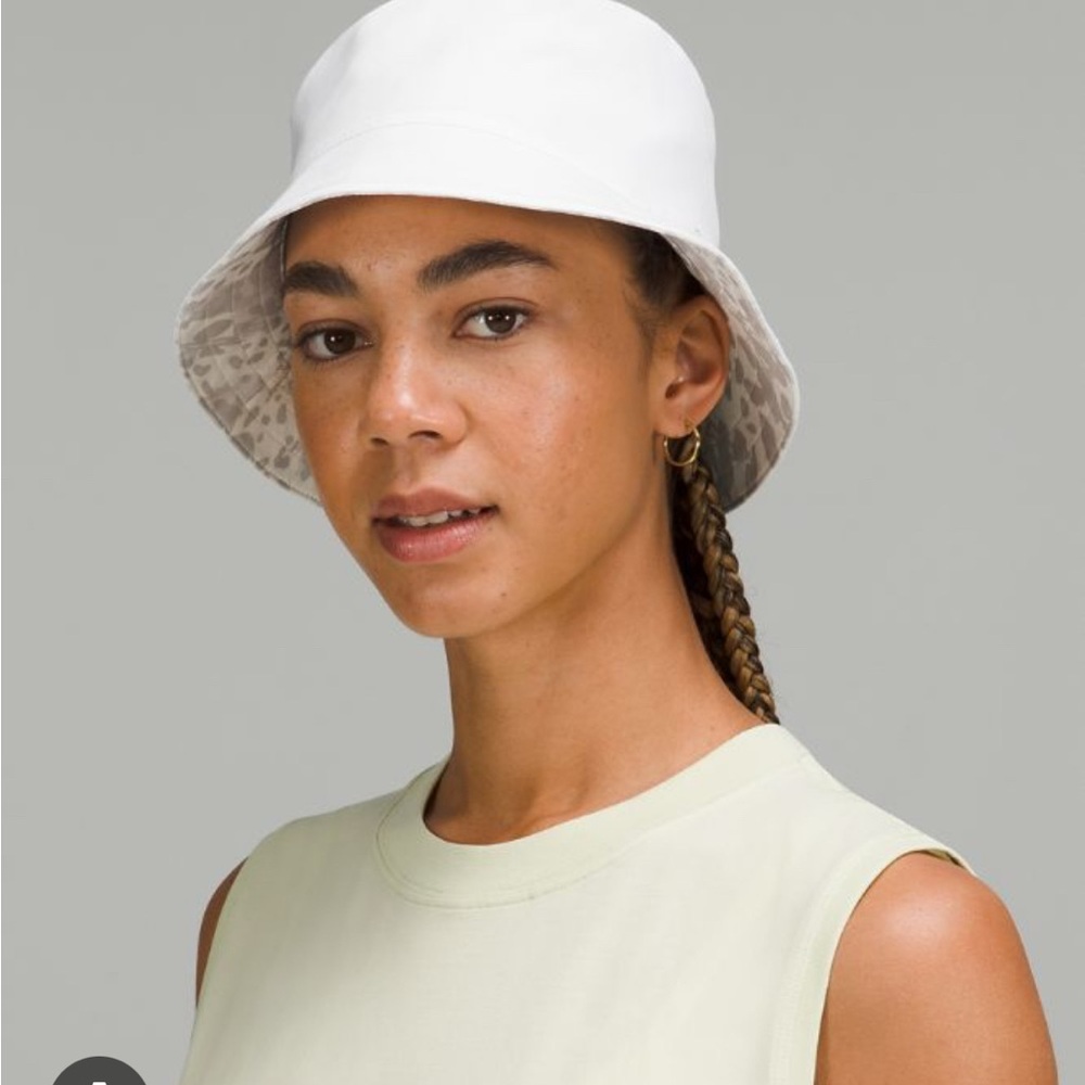 Lululemon both ways Bucket Hat reversible
